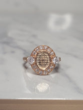 Load image into Gallery viewer, Oval Rose