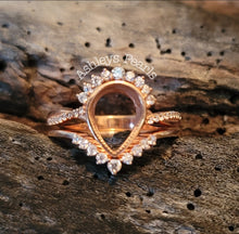 Load image into Gallery viewer, 14K Queen Elizabeth