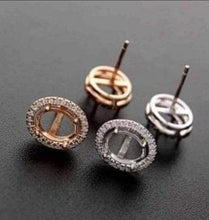 Load image into Gallery viewer, Oval Halo